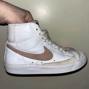 Nike Blazer Mid 77